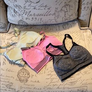 Victoria secrets sports bras S